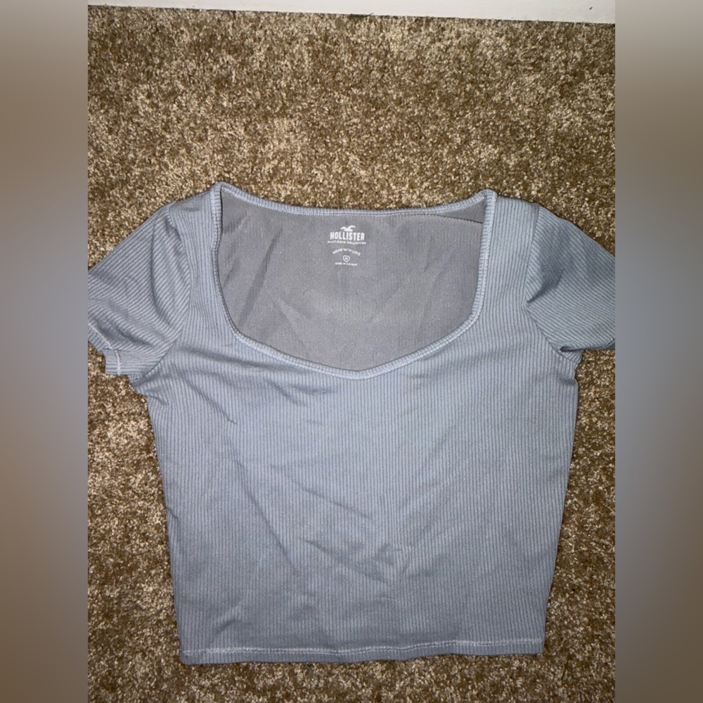 Hollister Women's Blue Ribbed Crop Top